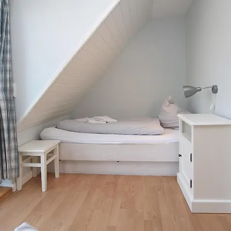 Wiesenweg 4a, Whg 2 Nyaraló Wyk auf Föhr